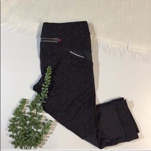 Athleta Cairo Bare To Run Capri Pants | Size XS